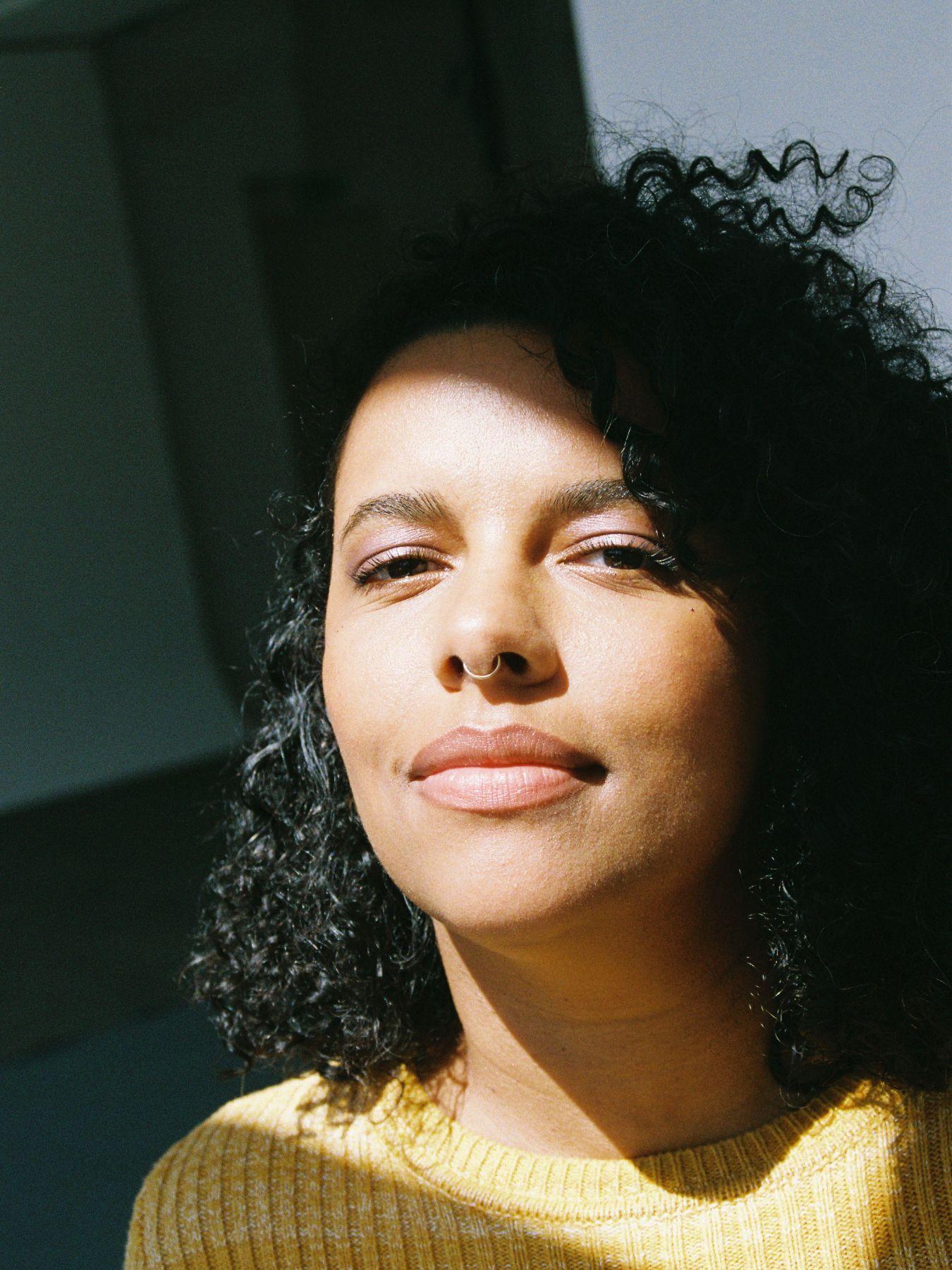 Porträt von Alice Hasters