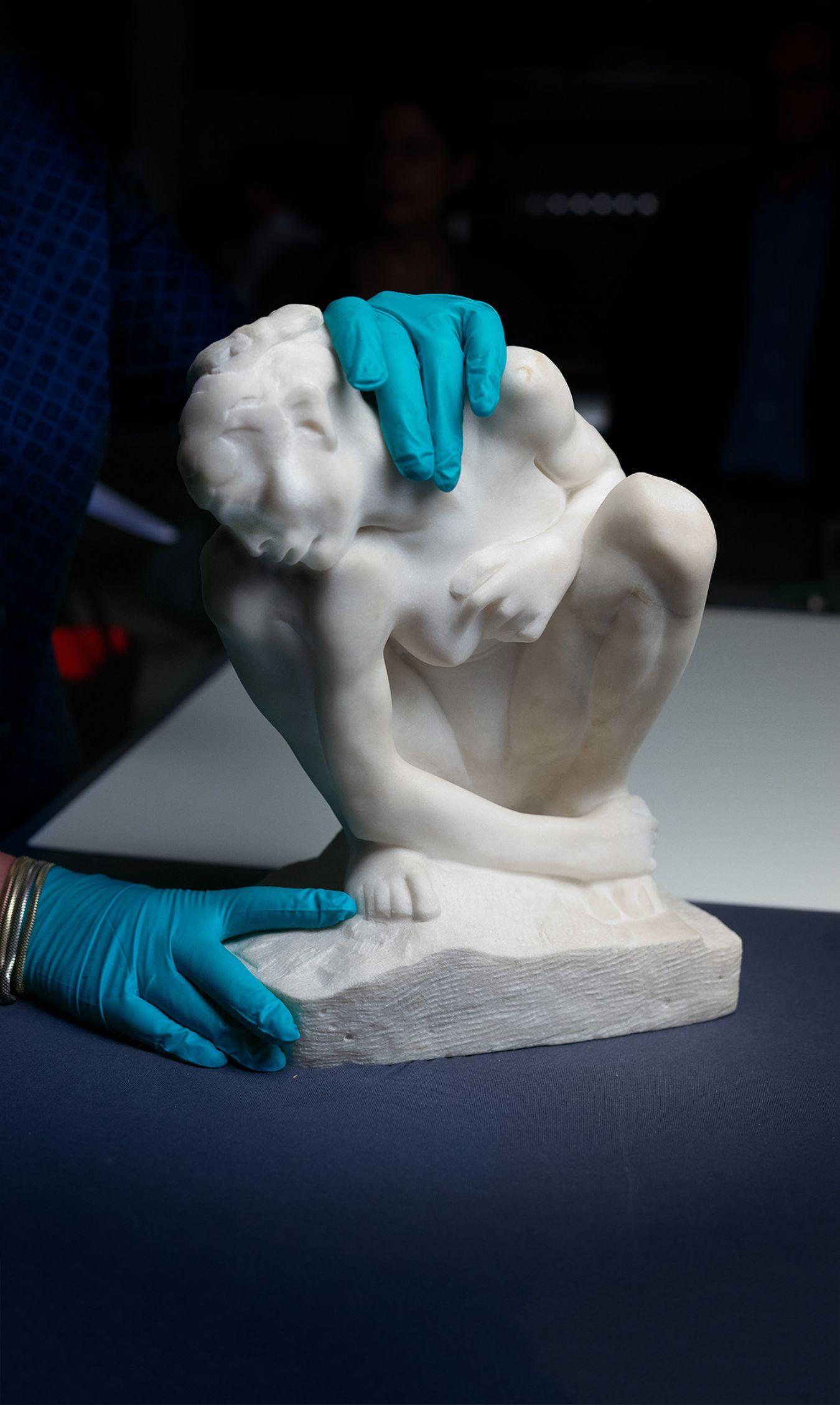 Auguste Rodin (1840–1917), Crouching Woman. Kunstmuseum Bern, Legat Cornelius Gurlitt 2014, Photo: Albrecht Fuchs © Kunst- und Ausstellungshalle der Bundesrepublik Deutschland GmbH