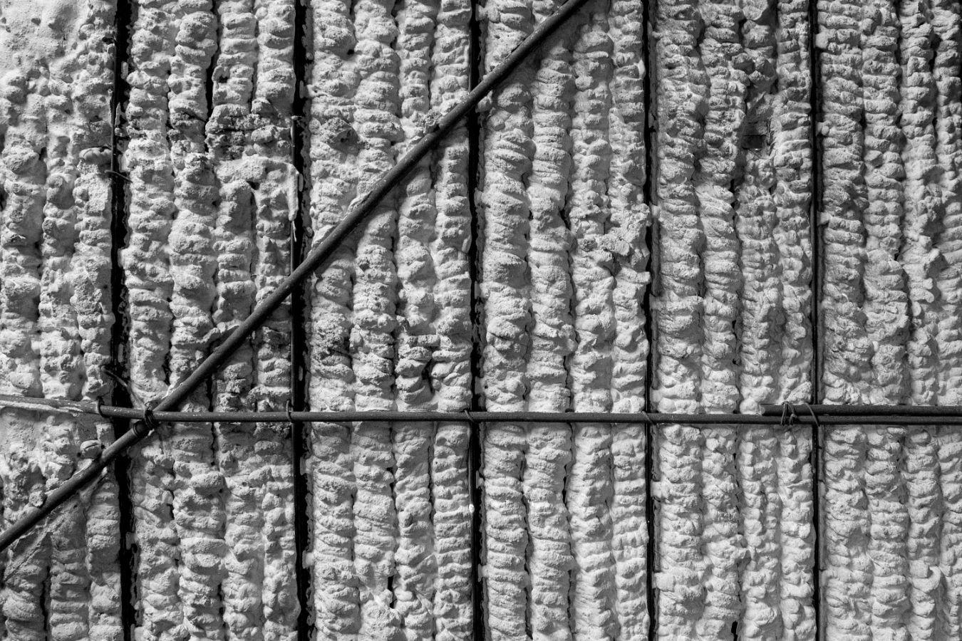 View of the auditorium ceiling in the Haus der Berliner Festspiele before the renovation in 2010