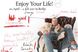 Exhibition poster “Juergen Teller. Enjoy Your Life!” Image: Juergen Teller. Self portrait, London 2015 © Juergen Teller