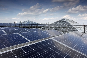 The photovoltaic system on the roof of the Gropius Bau.